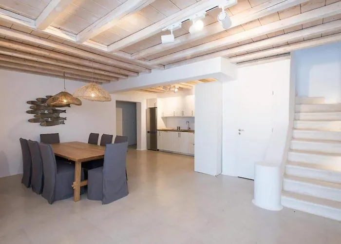 The Mykonian Escape فيلة