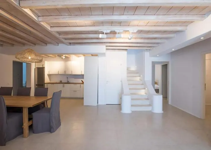 فيلة The Mykonian Escape