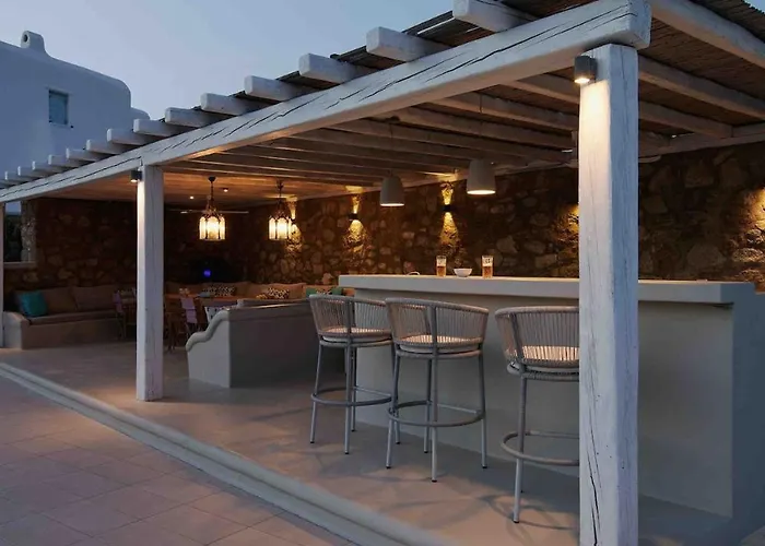 The Mykonian Escape فيلة بسارو