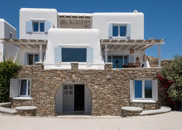 The Mykonian Escape بسارو