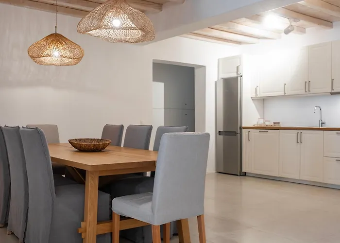 فيلة The Mykonian Escape