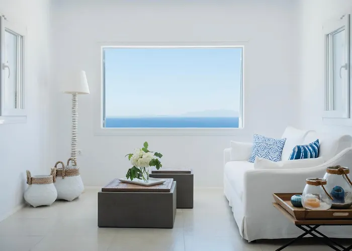 The Mykonian Escape فيلة بسارو