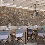 The Mykonian Escape * Psarou (Mykonos)