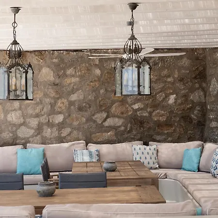 The Mykonian Escape Villa Psarrou