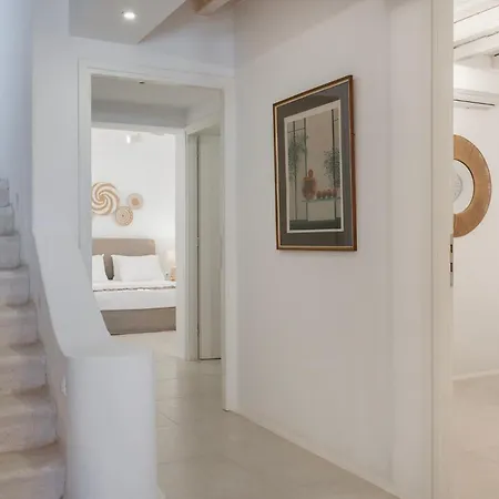 The Mykonian Escape * Psarrou