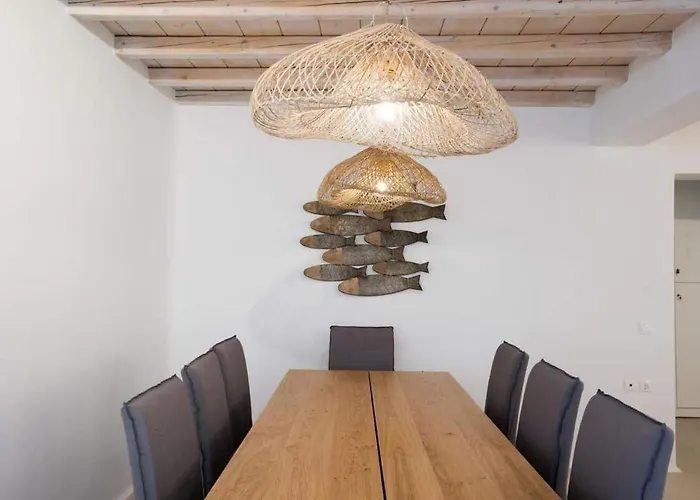 The Mykonian Escape Ψαρού