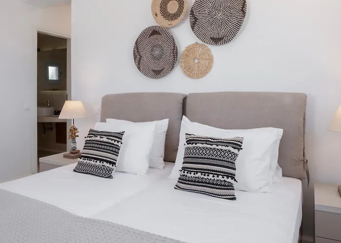 The Mykonian Escape * Ψαρού