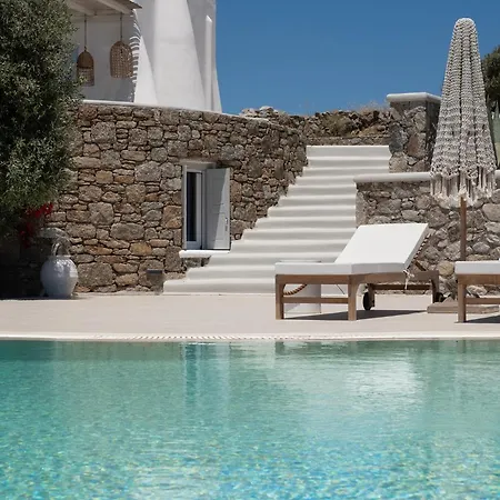 The Mykonian Escape * Psarou (Mykonos)